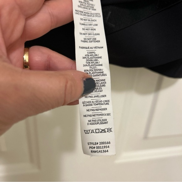 Rhone Black Women's Sports Bra Crisscross Strap XL - Picture 6 of 7